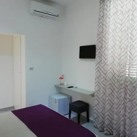 Flamingo Bed and breakfast 4*