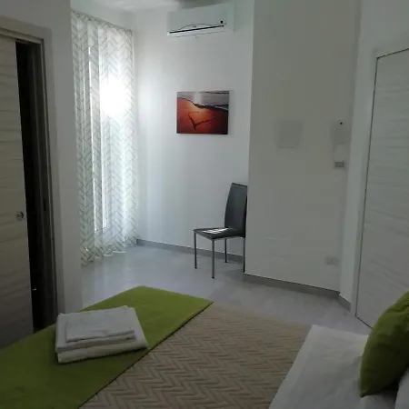 Couette-café Flamingo 4*