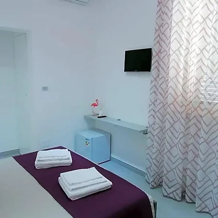 Bed and breakfast Flamingo 4*